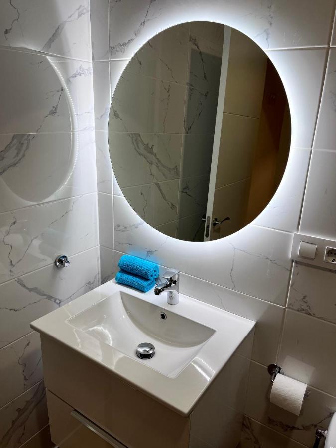 Gatu Premium Villa La Pepa, Preferente Mayores De 25 Anos Y Familias Cadix Extérieur photo